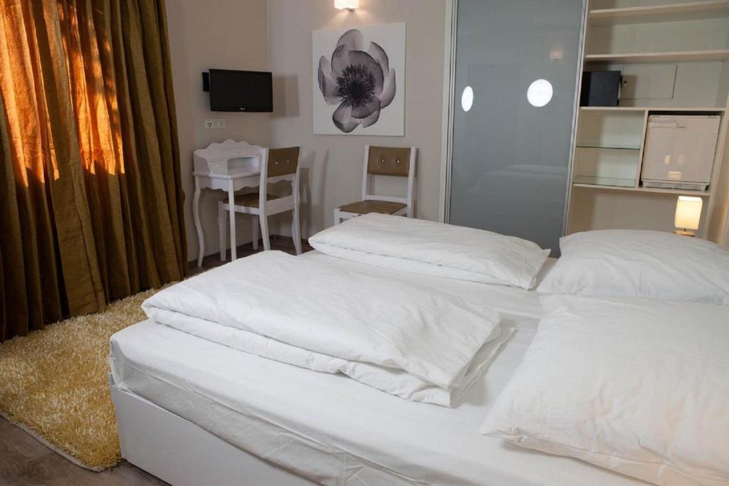 La Petite Perle Hotel Hamburg Room photo